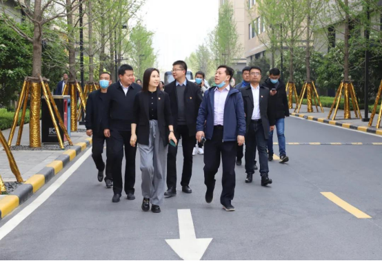 億達中國鄭州科技新城迎來領(lǐng)導調(diào)研，登封市副市長何聰?shù)烙H臨指導