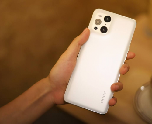 ind X3 Pro 65W超閃竟然是小角色，屏幕影像才是王者