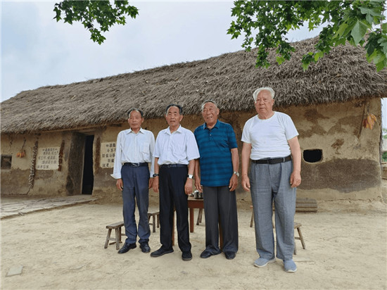 薇婭探訪安徽鳳陽小崗村，再次感受到中國農民的敢為人先