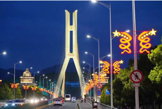 光耀我心｜獻禮建黨百年，雷士照明為中國建設(shè)增彩！