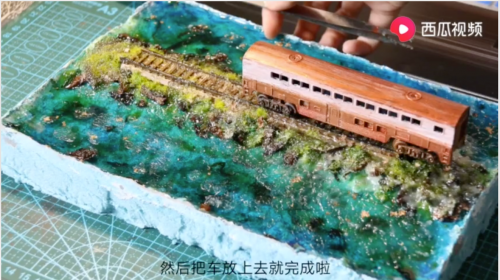 西瓜視頻創(chuàng)作人斗篷棲鴉還原《千與千尋》場(chǎng)景走紅，網(wǎng)友：被治愈了