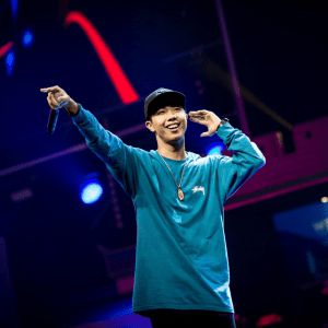 歌手辛巴：即使現(xiàn)實(shí)不夠美好，但你也要心存美好
