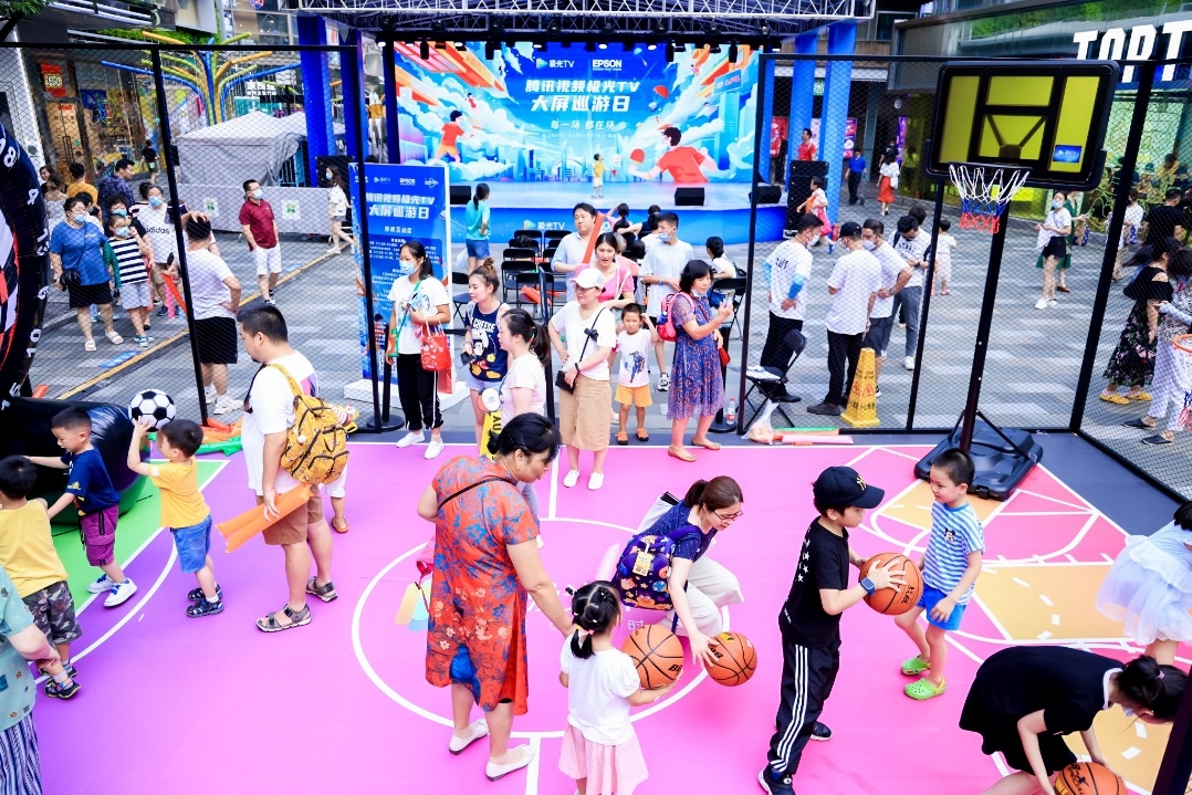 每一場(chǎng)，都在場(chǎng)——愛普生“大屏巡游日”上海首站正式啟程