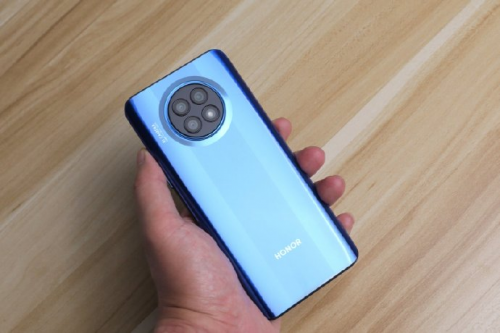 榮耀X20曝光：超高屏占比+高刷，新一代小Mate？