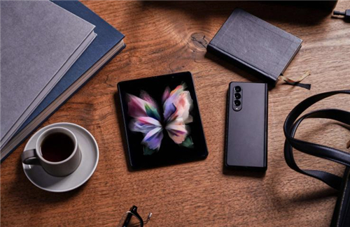 屏下攝像頭+S Pen 三星Galaxy Z Fold3 5G引領(lǐng)折疊屏手機(jī)變革