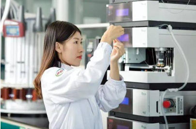 伊利牛奶嚴把品質(zhì)關(guān) 成就每一滴好奶
