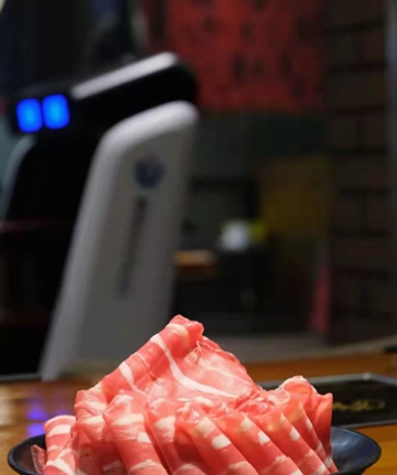 年度最佳員工！擎朗機器人助力智慧餐廳精細(xì)化運營