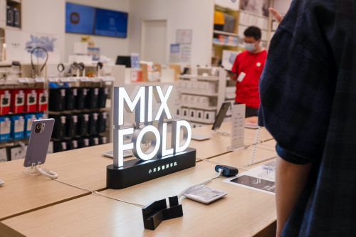 夯實(shí)高端市場(chǎng) 小米Q2業(yè)績超預(yù)期！小米MIX FOLD折疊屏高端之路大圓滿
