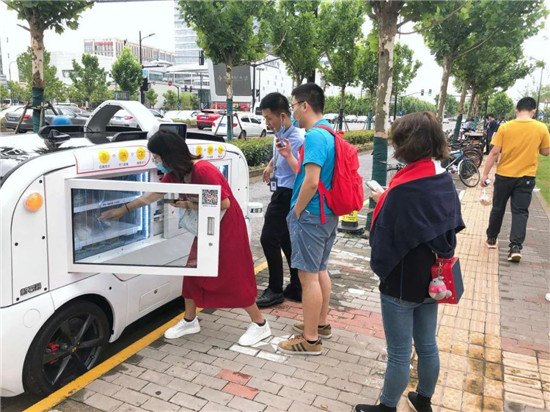 新石器無(wú)人車，余恩源的移動(dòng)新零售和“到車模式”
