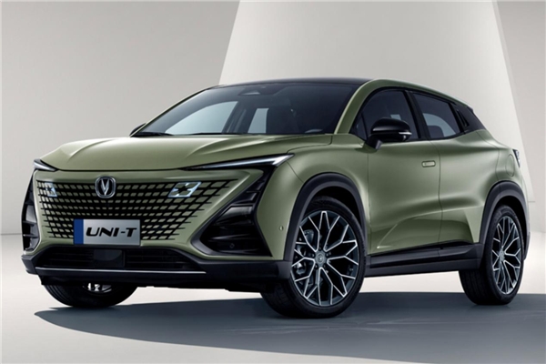 新款長安UNI-T來襲，這輛長安汽車還帶人臉識別？