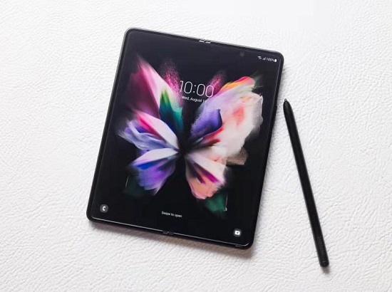屏下攝像頭技術(shù)加持 三星Galaxy Z Fold3 5G實(shí)現(xiàn)更沉浸視覺(jué)體驗(yàn)