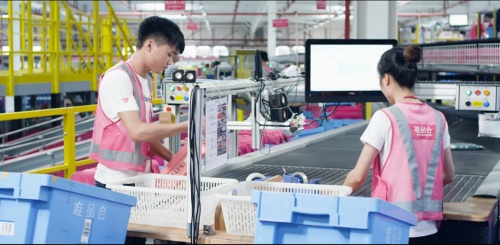 在品控質(zhì)檢這條電商生命線，唯品會(huì)的示范算不算標(biāo)準(zhǔn)？