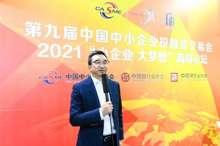 人民網(wǎng)專訪王忠：聯(lián)想以“可訂閱、一站式服務(wù)”全速推進(jìn)中小企業(yè)數(shù)字化