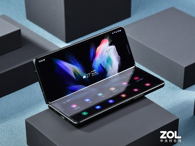 折疊屏也能防水，三星Galaxy Z Fold3全面測(cè)評(píng) 