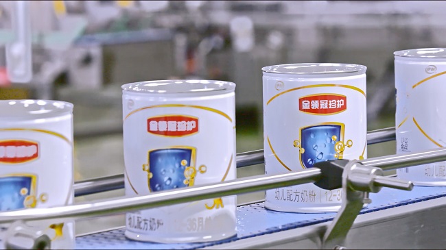 “智慧+”乳業(yè)時(shí)代來(lái)臨，伊利金領(lǐng)冠“全透明”品質(zhì)有多硬核？