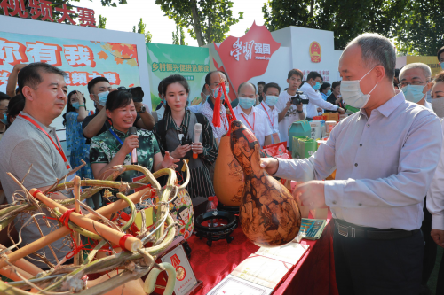 喜迎中國(guó)農(nóng)民豐收節(jié) “片多多”助力鄉(xiāng)村振興公益視頻大賽