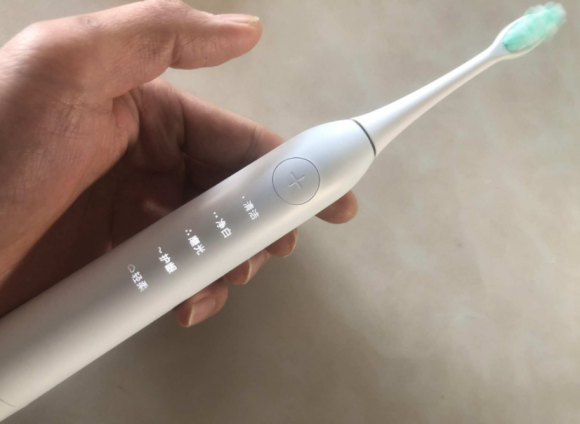 “上火”高發(fā)季節(jié)電動(dòng)牙刷哪個(gè)牌子好？十大品牌電動(dòng)牙刷推薦