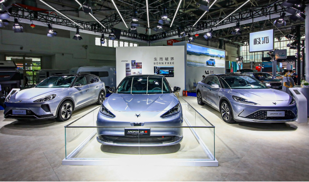 打造數(shù)字化智能汽車新標桿 極狐攜全系亮相2021世界智能網(wǎng)聯(lián)汽車大會