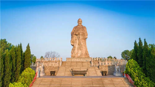 仲景宛西制藥“三分鐘講透經(jīng)典”倡導(dǎo)：攜手同行，共傳經(jīng)典！