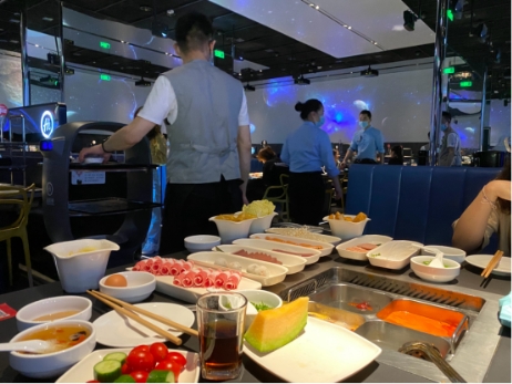 國(guó)慶“爆發(fā)式出游” 酒店旅游行業(yè)智能化升級(jí)