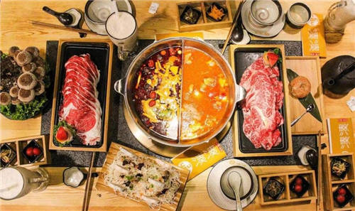 呷哺呷哺、湊湊“十一”雙突破 火鍋消費(fèi)熱潮再起