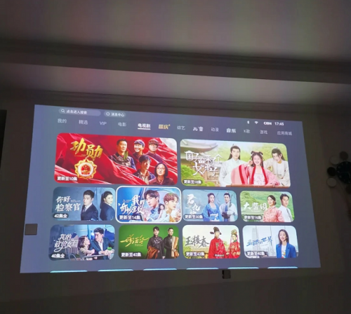 2000價(jià)位性?xún)r(jià)比首選投影儀，堅(jiān)果G9給你身臨其境的極致體驗(yàn)