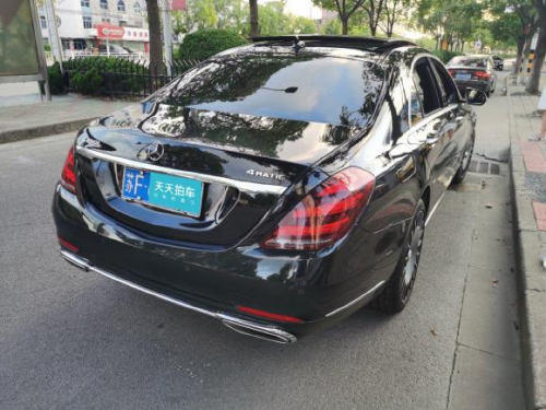 奔馳S級車主：多賣十多萬，天天拍車真是太神奇了