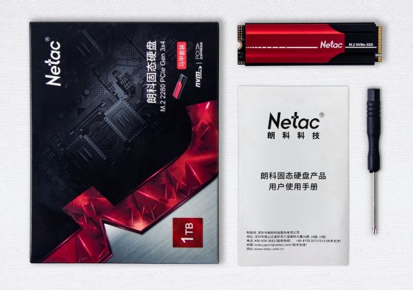 朗科絕影N950E Pro固態(tài)硬盤評測：獨立緩存搭配個性散熱馬甲，確保性能高速穩(wěn)定