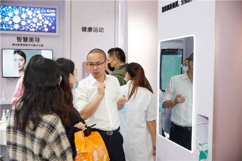 C-Life智慧美業(yè)亮相深圳美博會(huì)，全新沉浸式美容體驗(yàn)引領(lǐng)行業(yè)變革