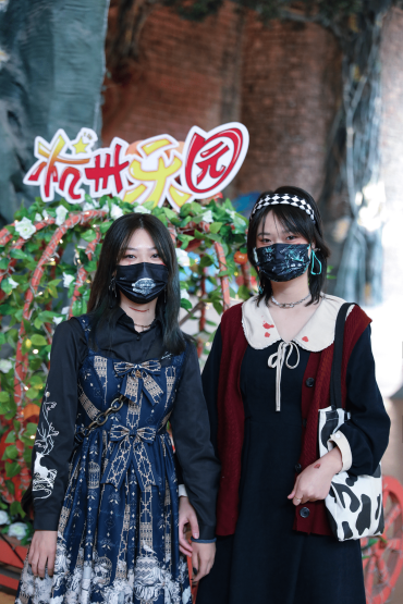 CIAO萬圣節(jié)特別企劃回顧——COS口罩系列玩心出擊，杭州樂園“鬼混攻略”
