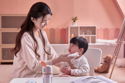一鍵自制，0添加！七彩叮當(dāng)智能濕巾機(jī)新品首發(fā)，瞄準(zhǔn)母嬰人群，開(kāi)啟濕巾新革命！