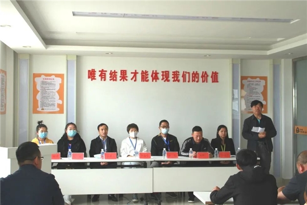 “認(rèn)養(yǎng)一頭?！笨地惸翗I(yè)深化校企合作，以“新型學(xué)徒制“培養(yǎng)人才