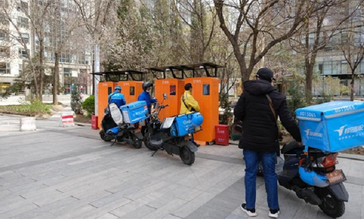 雅迪電動車推出新品，不需充電只換電，續(xù)航130，3499起，很適合跑外賣