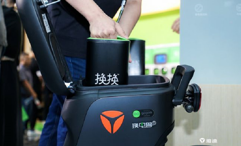 雅迪電動車推出新品，不需充電只換電，續(xù)航130，3499起，很適合跑外賣
