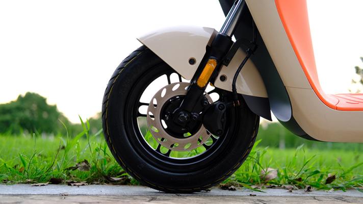 雅迪電動車VFLY L100 MAX電動車評測：高顏值、高性能的高端騎行體驗