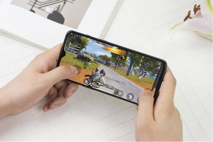 極致堆料+Elite gaming，驍龍888為出色游戲性能帶來(lái)源動(dòng)力