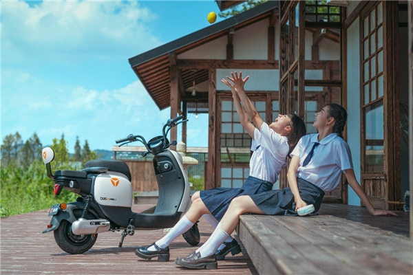 續(xù)航顏值皆驚艷，這才是年輕Young的電動(dòng)車！