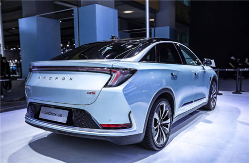 鴻蒙量產(chǎn)第一車，極狐汽車即將亮相昆明國(guó)際車展