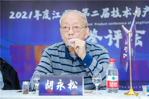?就在秋糖前，一批白酒泰斗密集調(diào)研了江小白