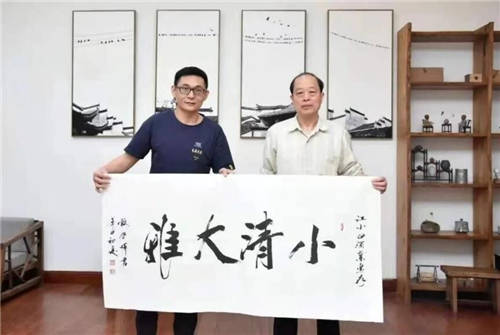 ?就在秋糖前，一批白酒泰斗密集調(diào)研了江小白