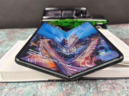 三星Galaxy Z Fold3 5G評測：引領折疊屏手機新體驗