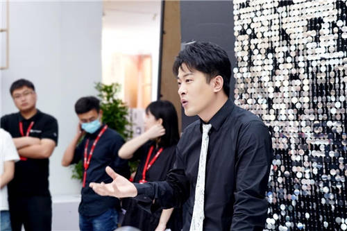 從辛選集團(tuán)的發(fā)展，看辛巴的戰(zhàn)略洞察