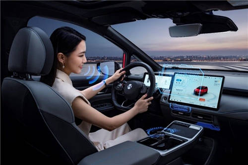 “我們提車?yán)?！”合?chuàng)Z03正式交付，不負(fù)等待