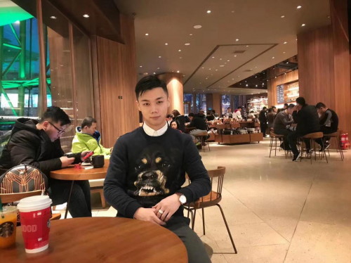 月銷(xiāo)數(shù)百萬(wàn)？微拍堂直播間里的二手奢侈品生意