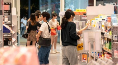 KK集團調色師主動“加油”，突出更全面產品線