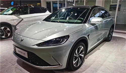 新體驗(yàn)新選擇，極狐汽車首秀鄭州長(zhǎng)沙國(guó)際車展實(shí)力圈粉
