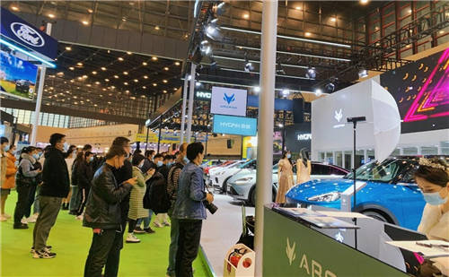 新體驗(yàn)新選擇，極狐汽車首秀鄭州長(zhǎng)沙國(guó)際車展實(shí)力圈粉