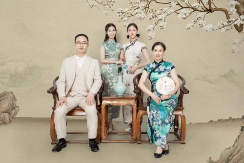 德意控股陳紅：星河璀璨，追逐夢想的你發(fā)光發(fā)熱