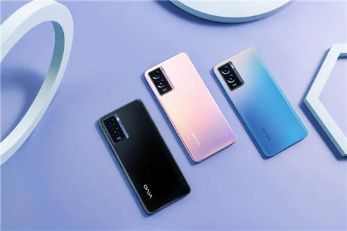 1399元起，vivo Y55s憑6000mAh大電池成新續(xù)航標(biāo)桿