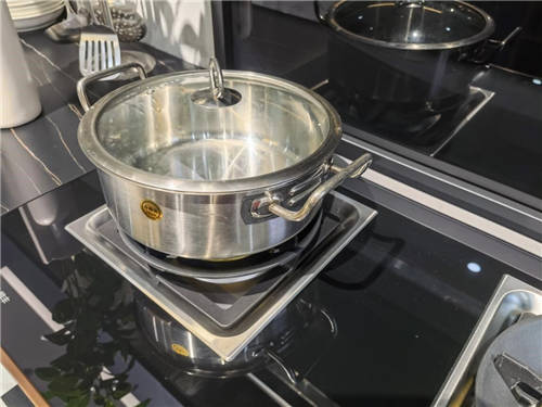 集成灶十大品牌中蒸烤集成灶哪個牌子好？